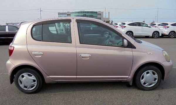 toyota-vitz